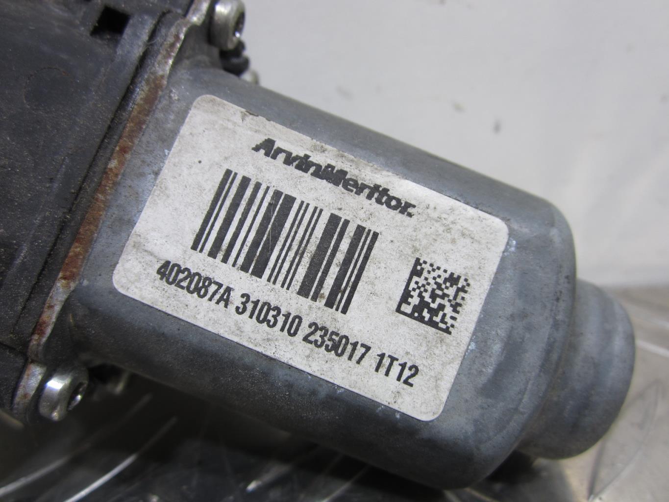 Moteur leve vitre avant gauche RENAULT KANGOO 2 PHASE 2 – 402087A