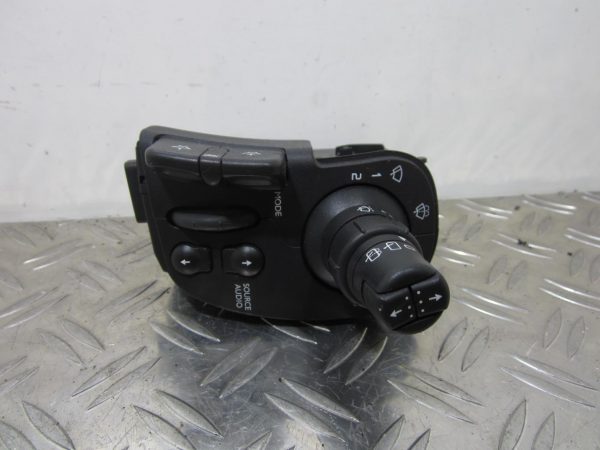 Commodo d’essuie glaces RENAULT CLIO 3 PHASE 1 – 88103003