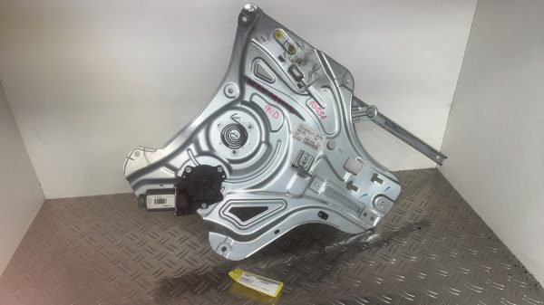 Leve vitre electrique avant droit HYUNDAI IX 35 PHASE 2 – 824802y000