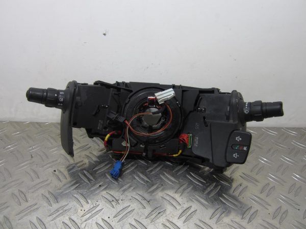 Com (Bloc Contacteur Tournant+Commodo Essuie Glace+Commodo Phare) RENAULT KANGOO 2 PHASE 1 – 8200906830