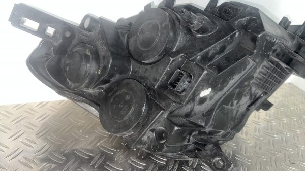 Optique avant principal gauche (feux)(phare) PEUGEOT PARTNER 2 PHASE 1 – 9677202480