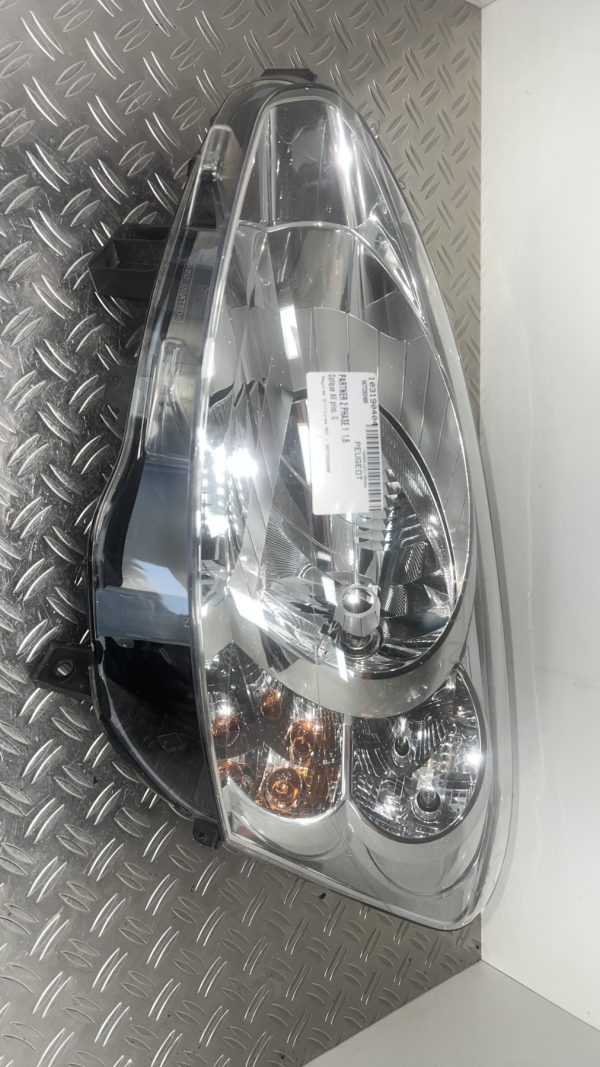 Optique avant principal gauche (feux)(phare) PEUGEOT PARTNER 2 PHASE 1 – 9677202480