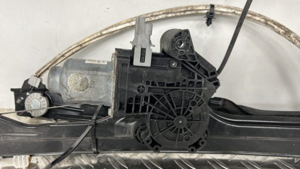 Leve vitre electrique avant gauche CITROEN DS5 PHASE 1 – 9804388280