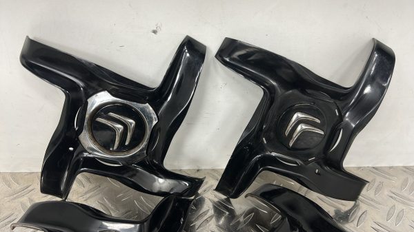 Enjoliveur CITROEN DS5 PHASE 1 – 9672406177