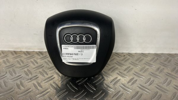 Air bag conducteur AUDI A3 2  SPORTBACK PHASE 1 – 8P0880201