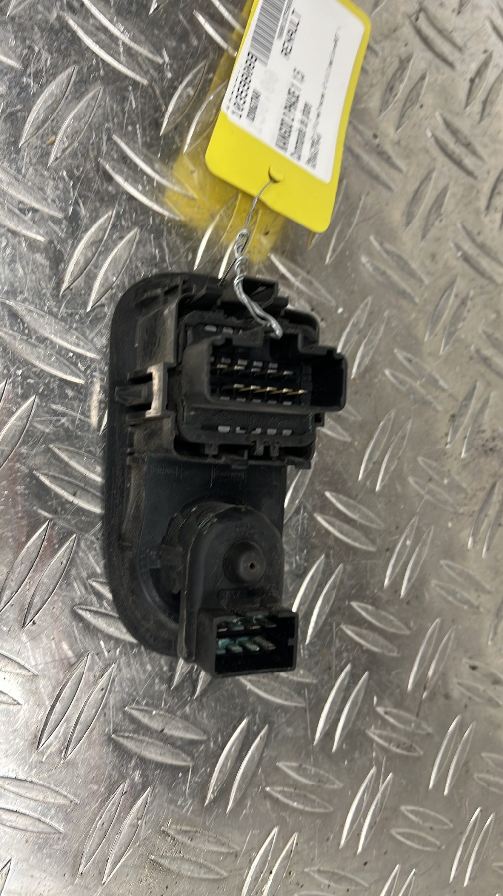 Commande de retroviseur RENAULT KANGOO 2 PHASE 1 – 8200637849