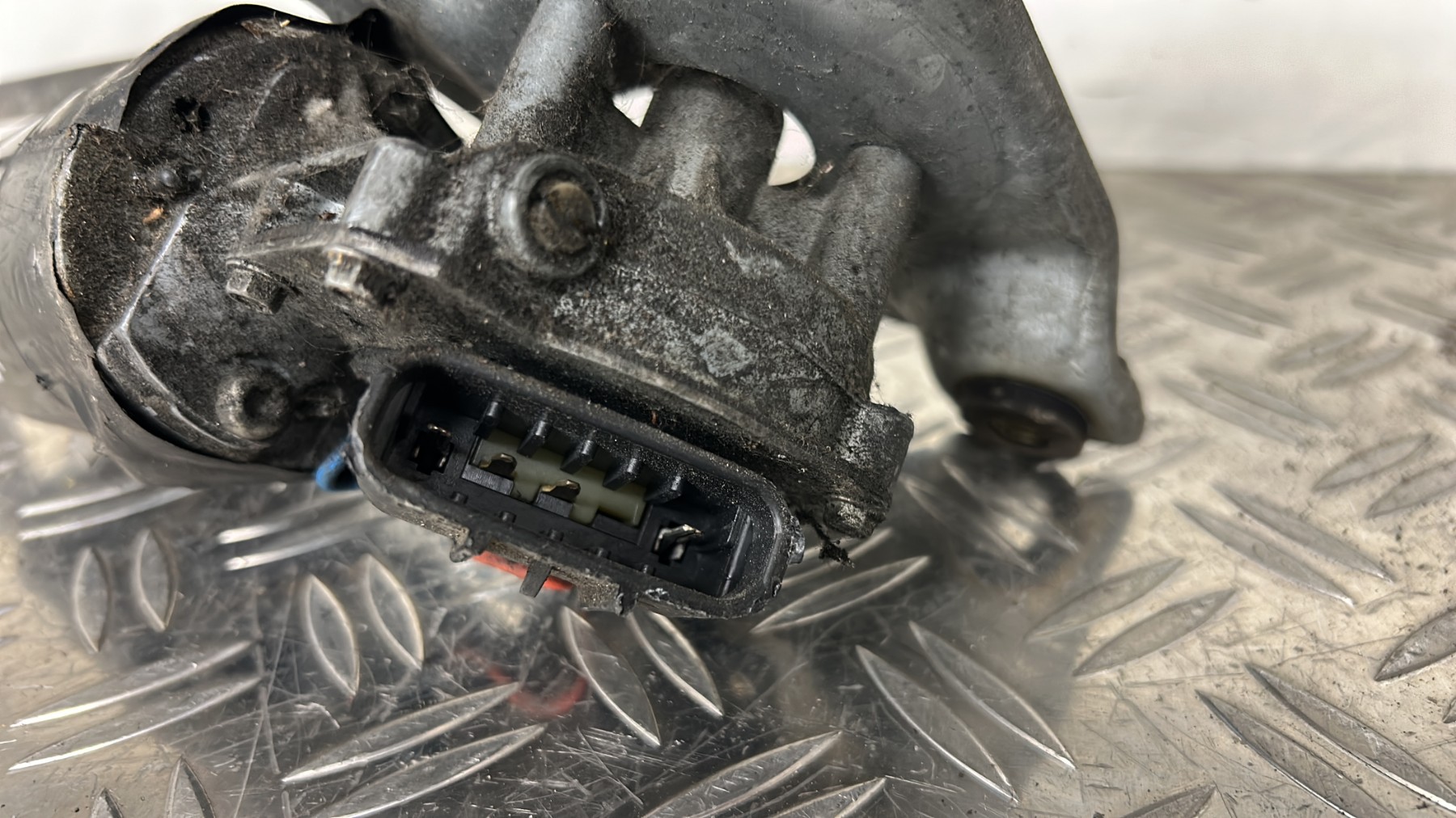 Moteur essuie glace avant OPEL CORSA B PHASE 2 – 22085493