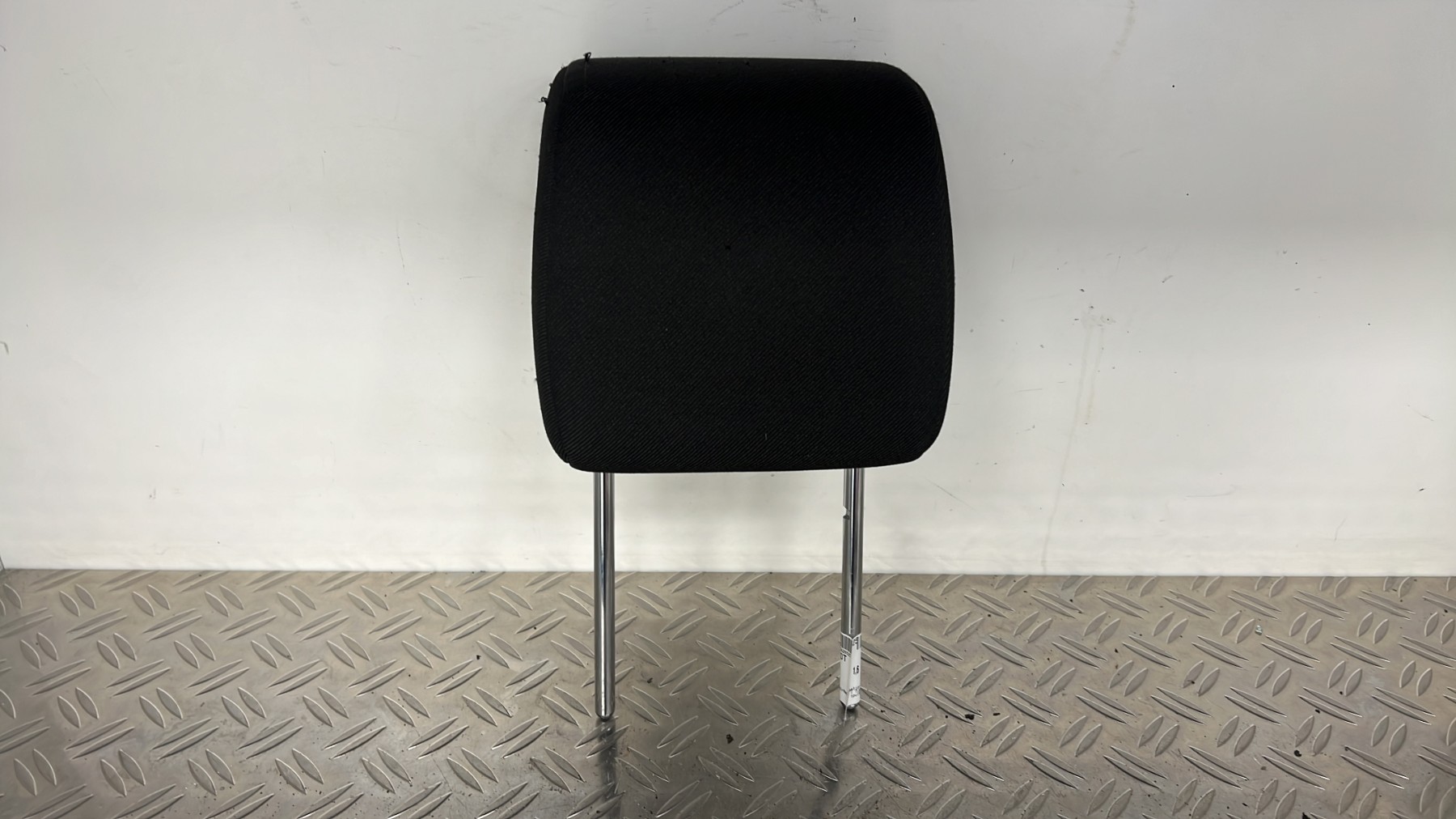 Appui tete arriere PEUGEOT 5008 1 PAHSE 1 – tpv162103