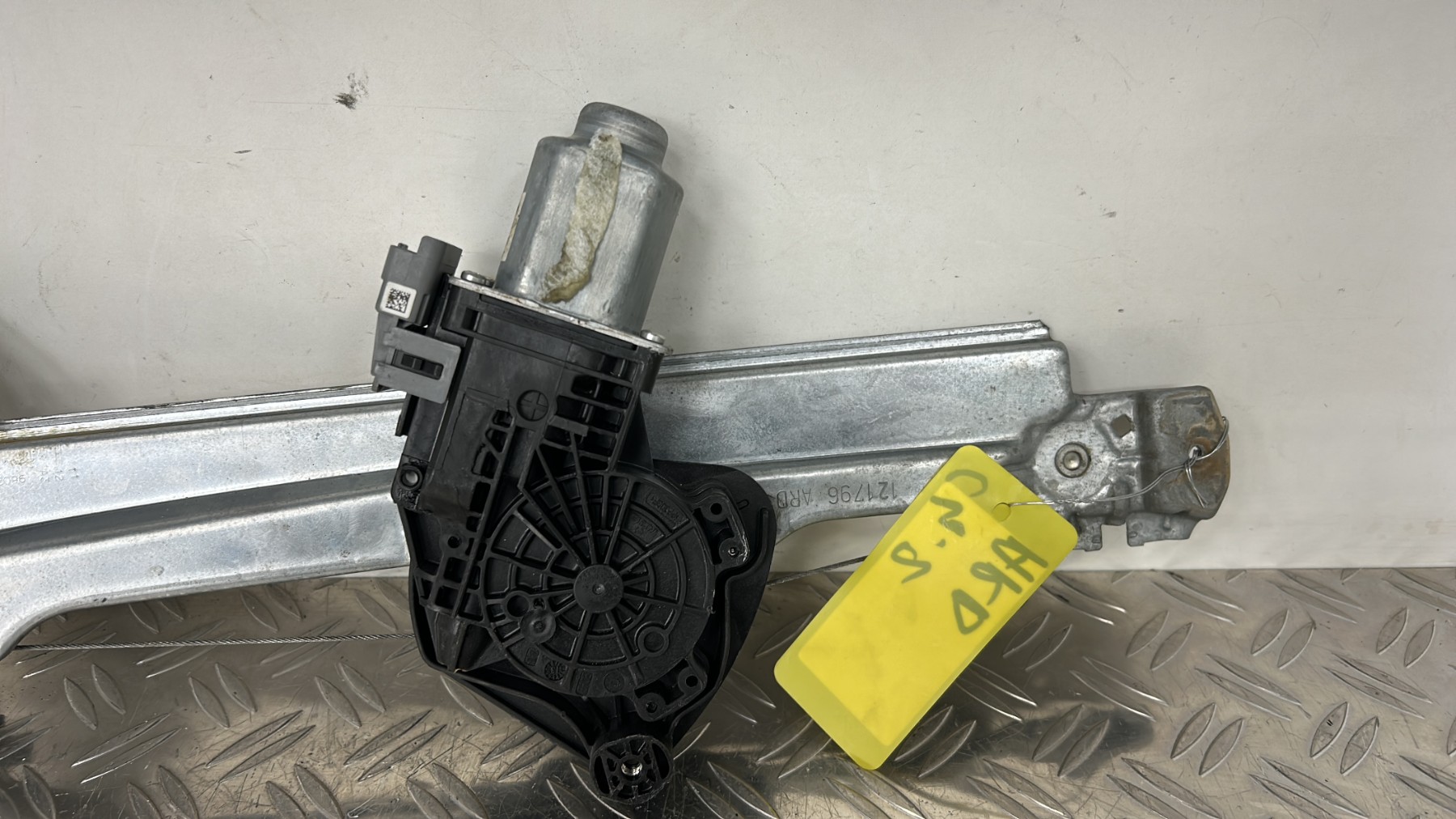 Leve vitre mecanique arriere droit CITROEN C4 2 PHASE 1 – 9802523180