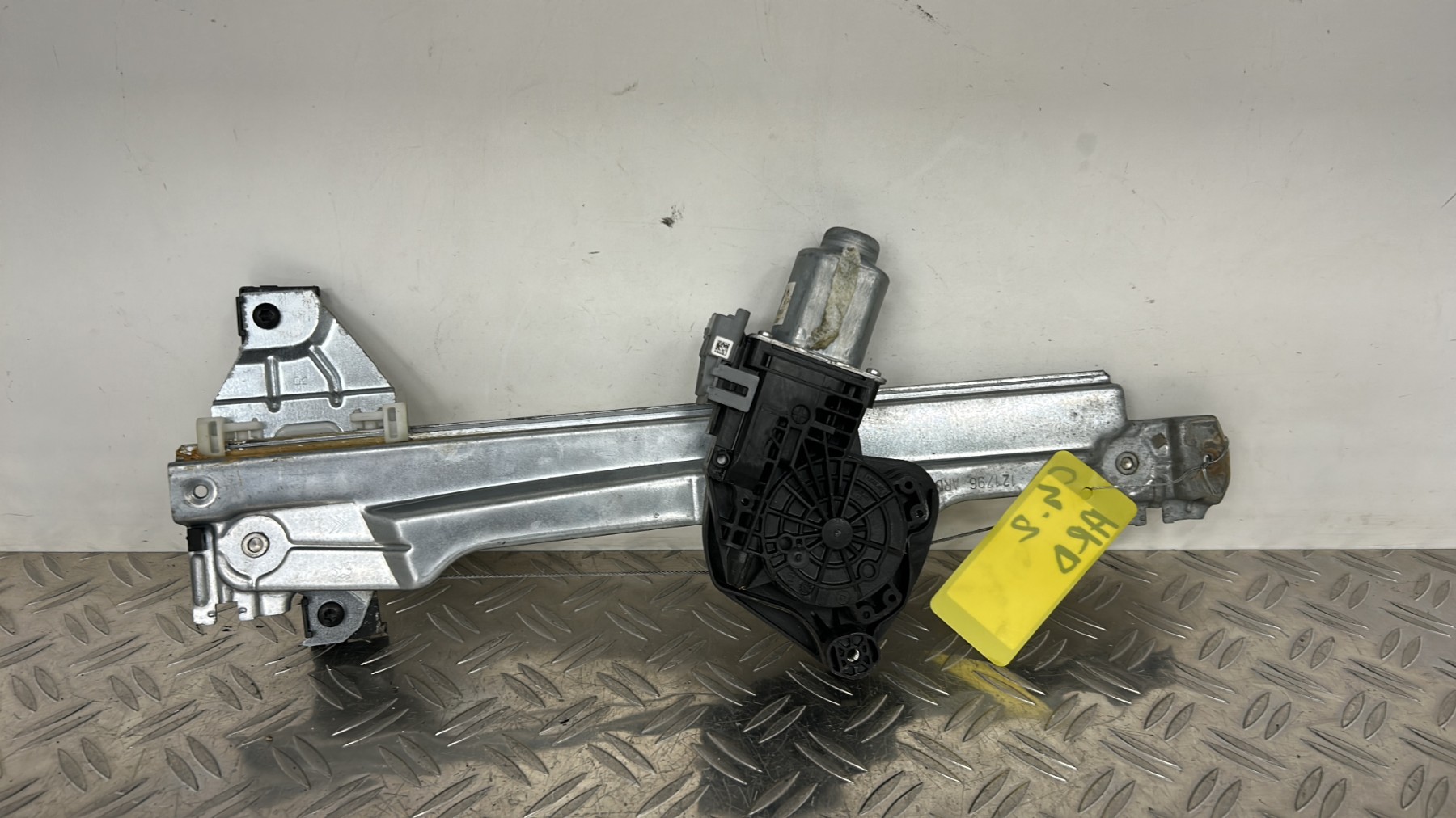 Leve vitre mecanique arriere droit CITROEN C4 2 PHASE 1 – 9802523180