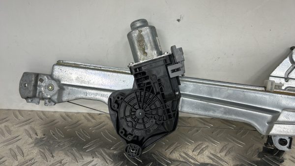 Leve vitre electrique arriere gauche CITROEN C4 2 PHASE 1 – 9802523780