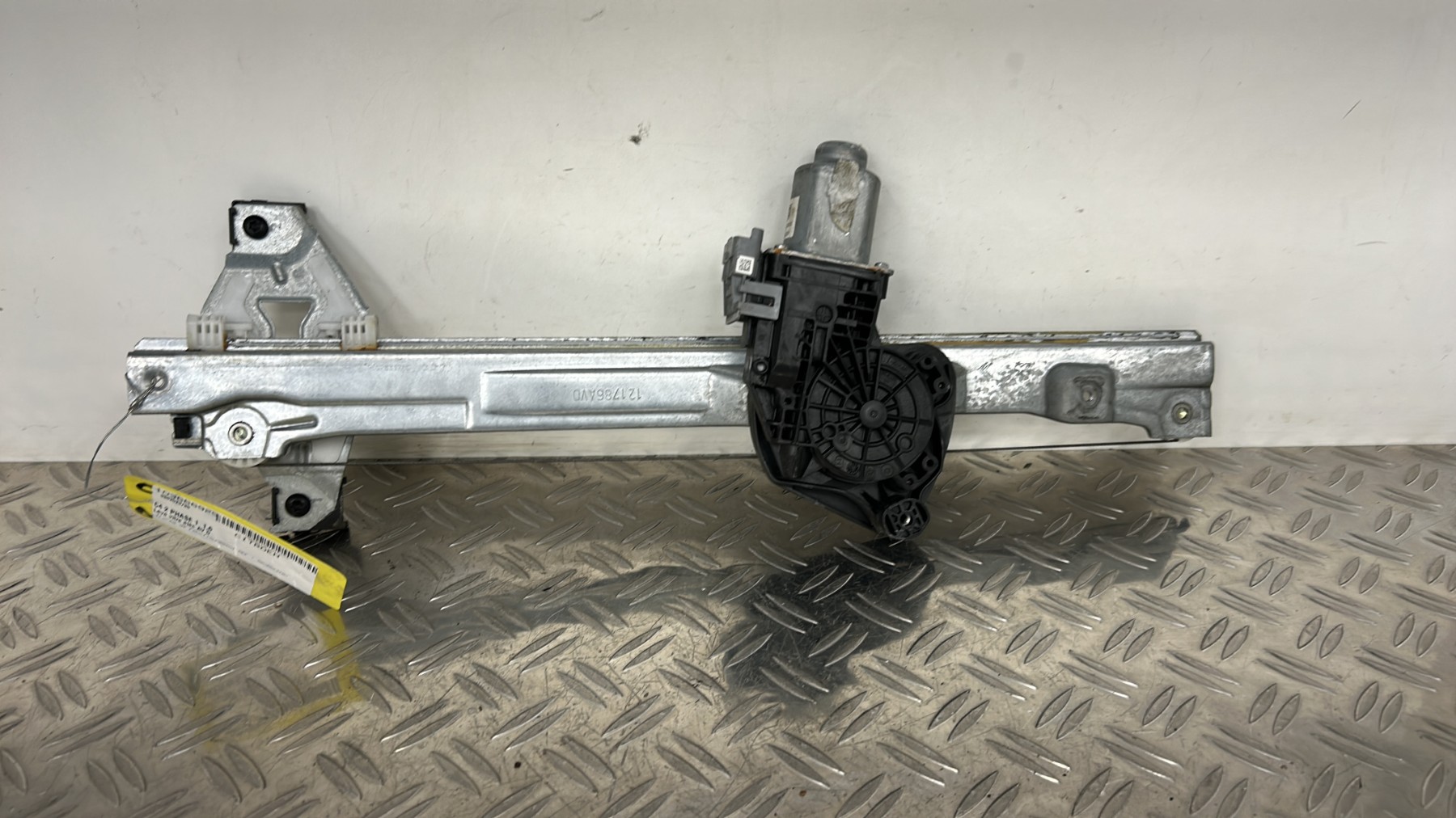 Leve vitre electrique avant droit CITROEN C4 2 PHASE 2 – 9802523780