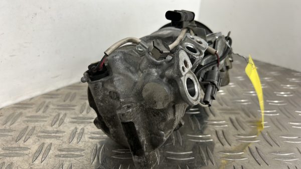 Compresseur clim MERCEDES CLASSE CLA 117 180 – A0008303502
