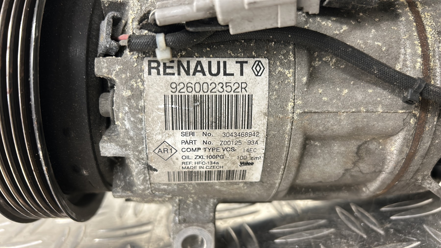 Compresseur clim RENAULT CLIO 4 PHASE 1 – 926002352R