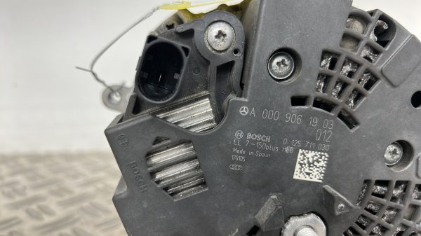 Alternateur MERCEDES CLASSE CLA 117 180 – A0009061903