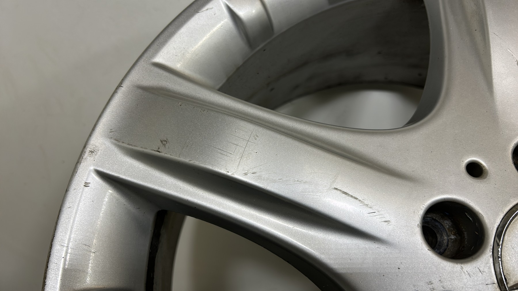 Jante MERCEDES CLASSE R 251 PHASE 1 BREAK – A2514011202
