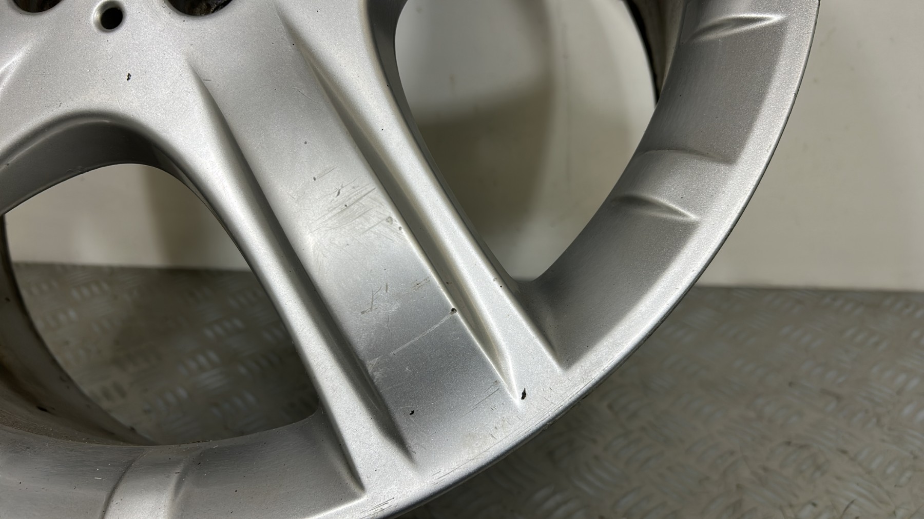 Jante MERCEDES CLASSE R 251 PHASE 1 BREAK – A2514011202