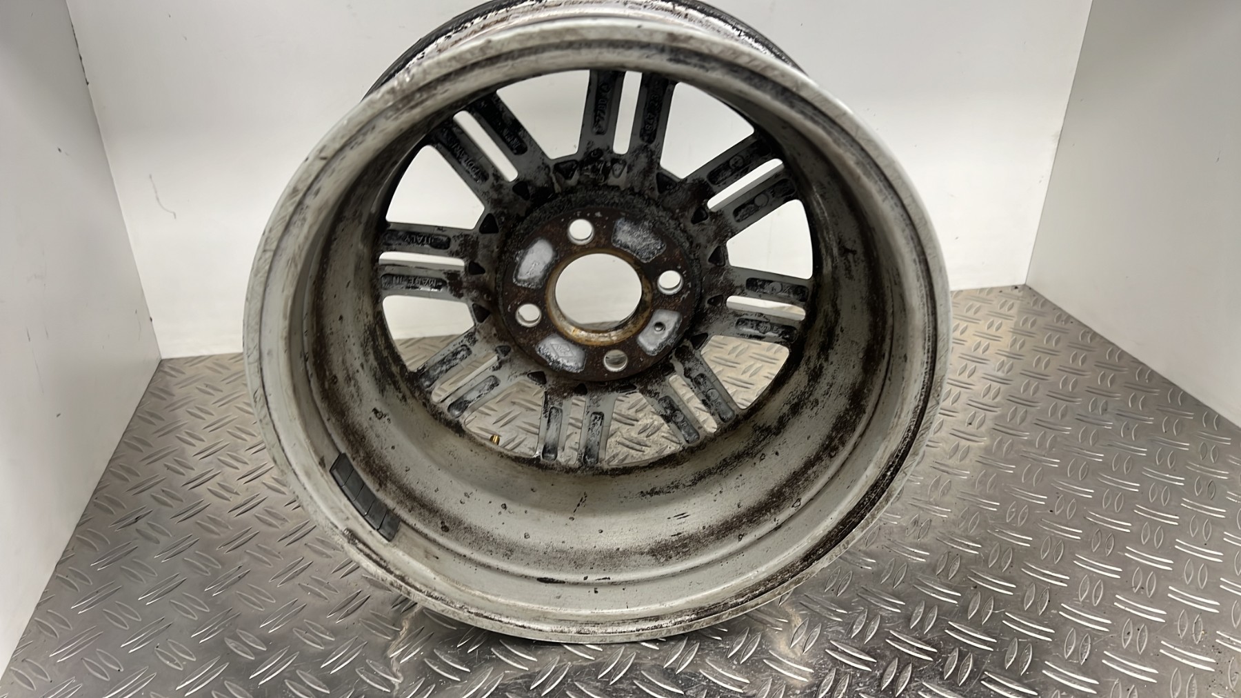Jante RENAULT CLIO 2 PHASE 1 – 847239