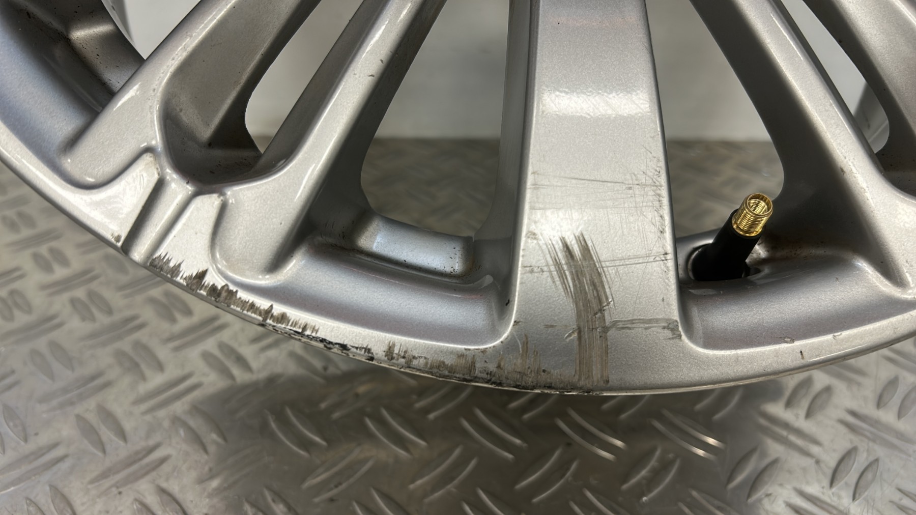 Jante PEUGEOT 208 1 PHASE 2 – 9808137577