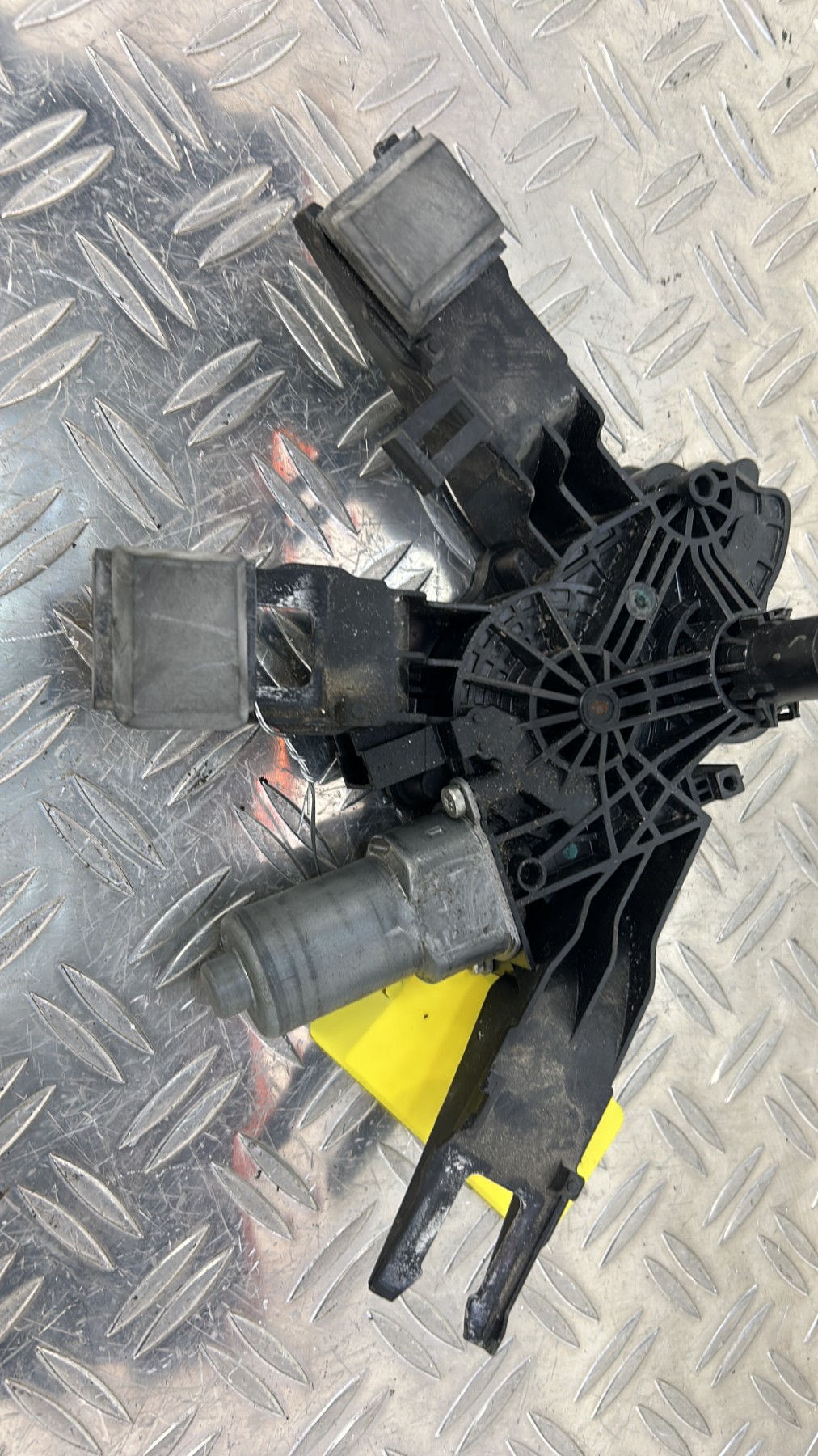 Moteur essuie glace arriere PEUGEOT 308 2 PHASE 1 – 9677680580