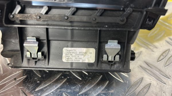 Aerateur tableau de bord avant gauche PEUGEOT 308 2 PHASE 1 – 96778765