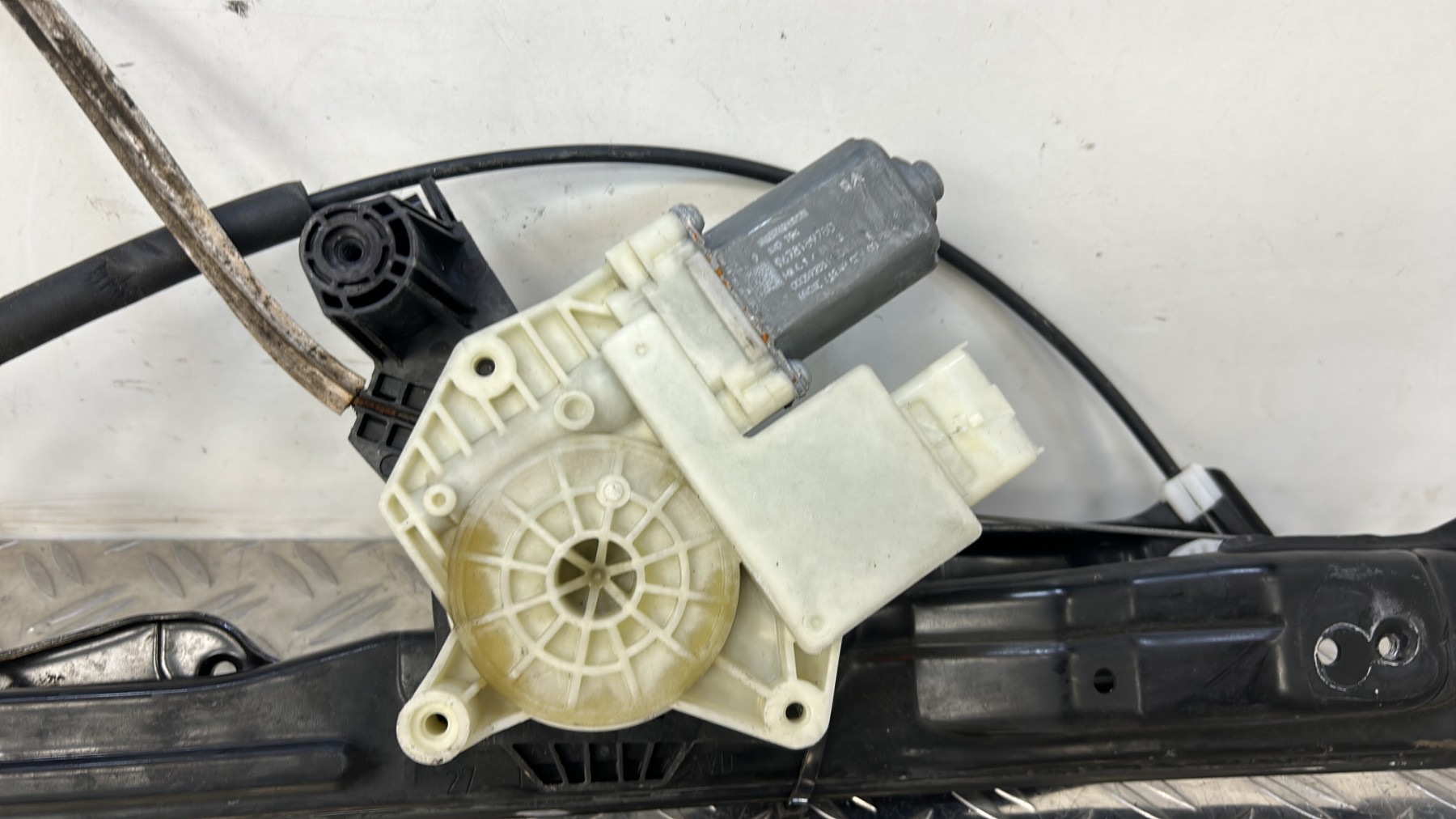 Leve vitre electrique avant droit PEUGEOT 308 2 PHASE 1 – 9678189780