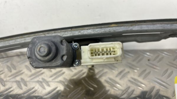 Leve vitre electrique arriere droit PEUGEOT 308 2 PHASE 1 – 9678189980
