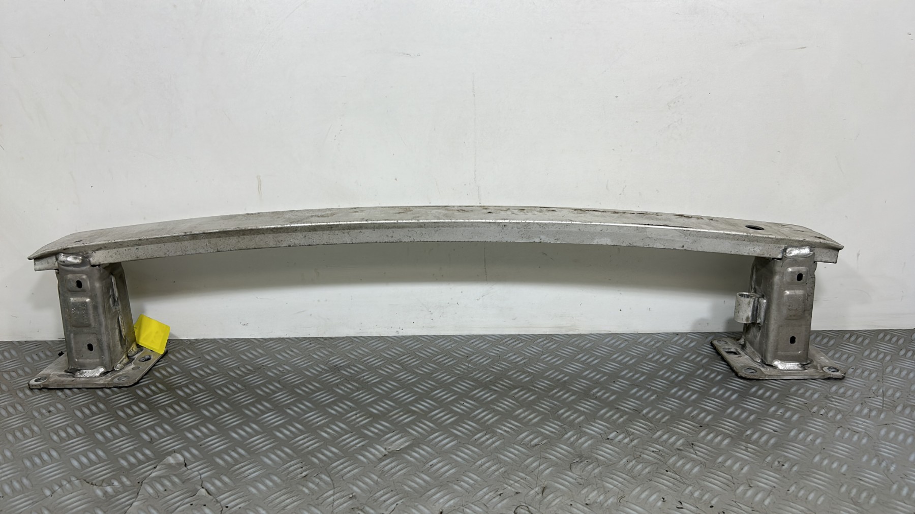 Renfort pare choc arriere (traverse) PEUGEOT 308 2 PHASE 1 – 9677378480