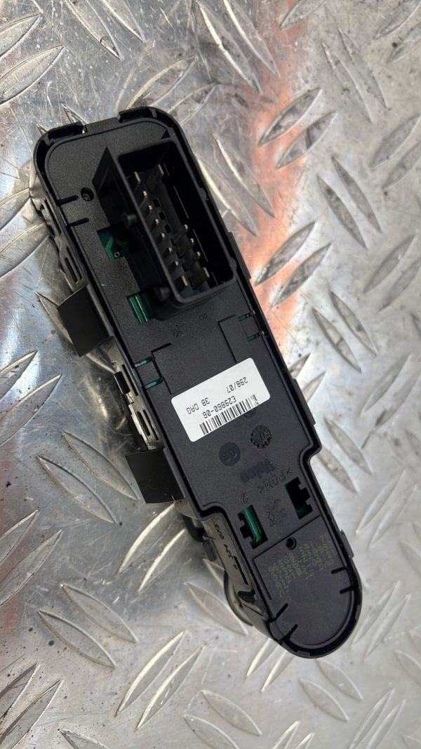Interrupteur de leve vitre avant gauche PEUGEOT 207 PHASE 1 – e2986006