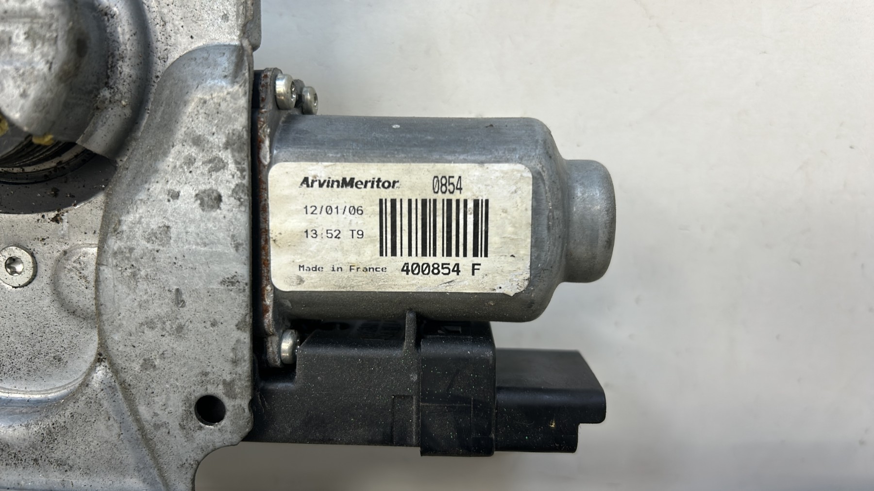 Leve vitre electrique avant gauche RENAULT CLIO 3 PHASE 1 – 400854F