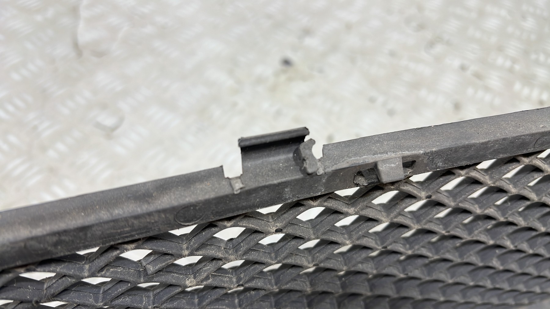 Grille de pare choc MERCEDES CLASSE CLA 117 180 – a1178851400