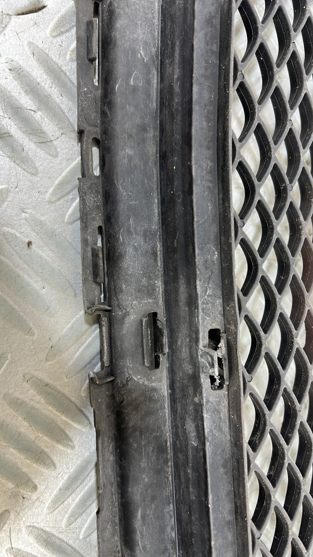 Grille de pare choc MERCEDES CLASSE CLA 117 180 – a1178851400