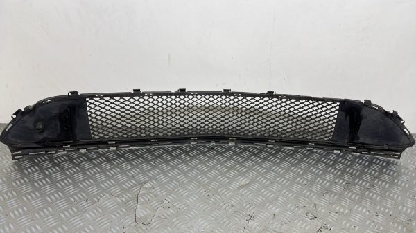 Grille de pare choc MERCEDES CLASSE CLA 117 180 – a1178851400