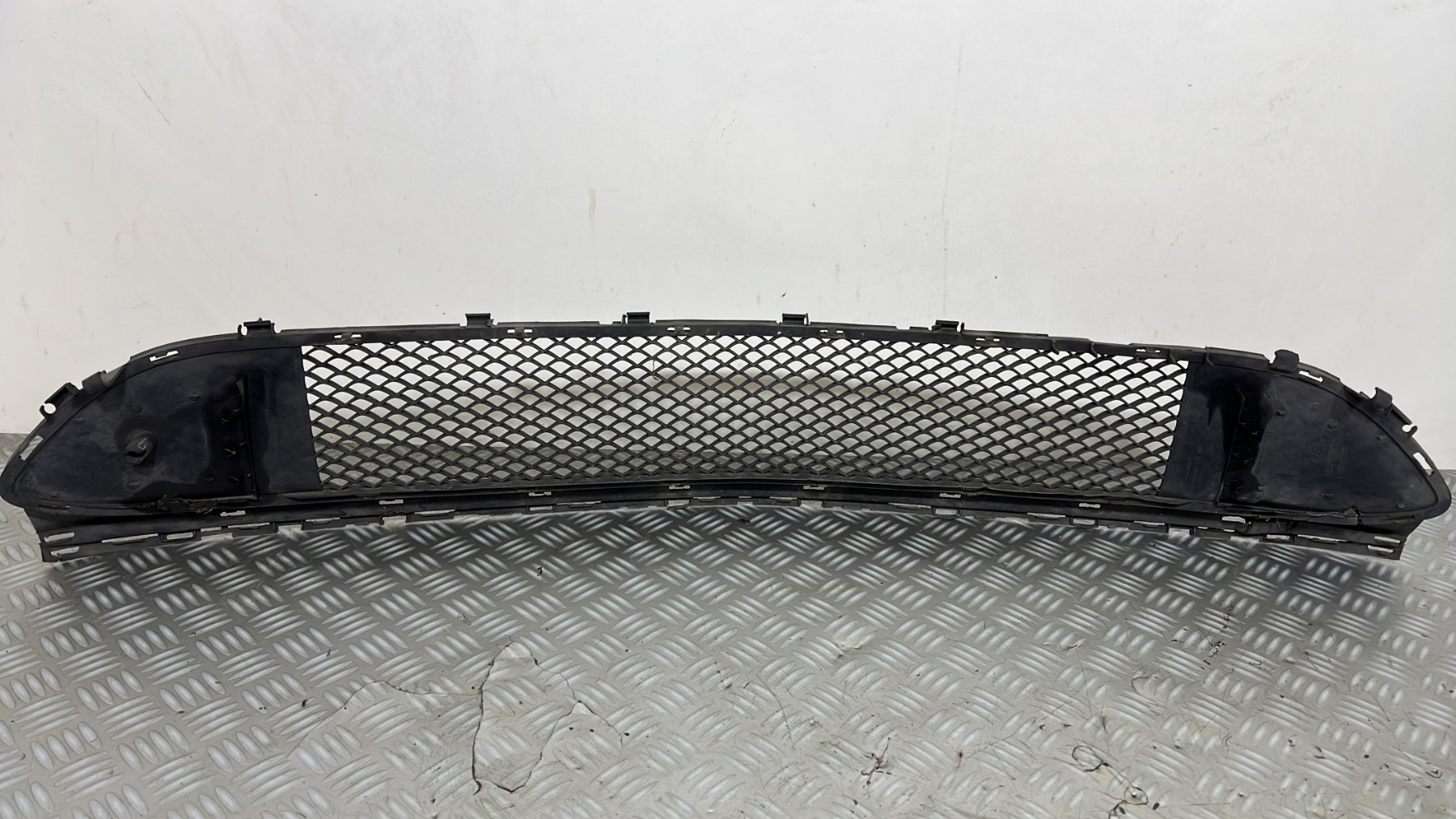 Grille de pare choc MERCEDES CLASSE CLA 117 180 – a1178851400