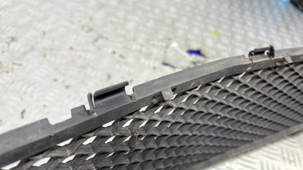 Grille de pare choc MERCEDES CLASSE CLA 117 180 – a1178851400
