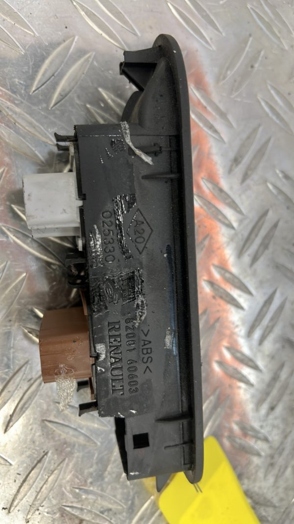 Interrupteur de leve vitre avant gauche RENAULT SCENIC 2 PHASE 2 – 8200160603
