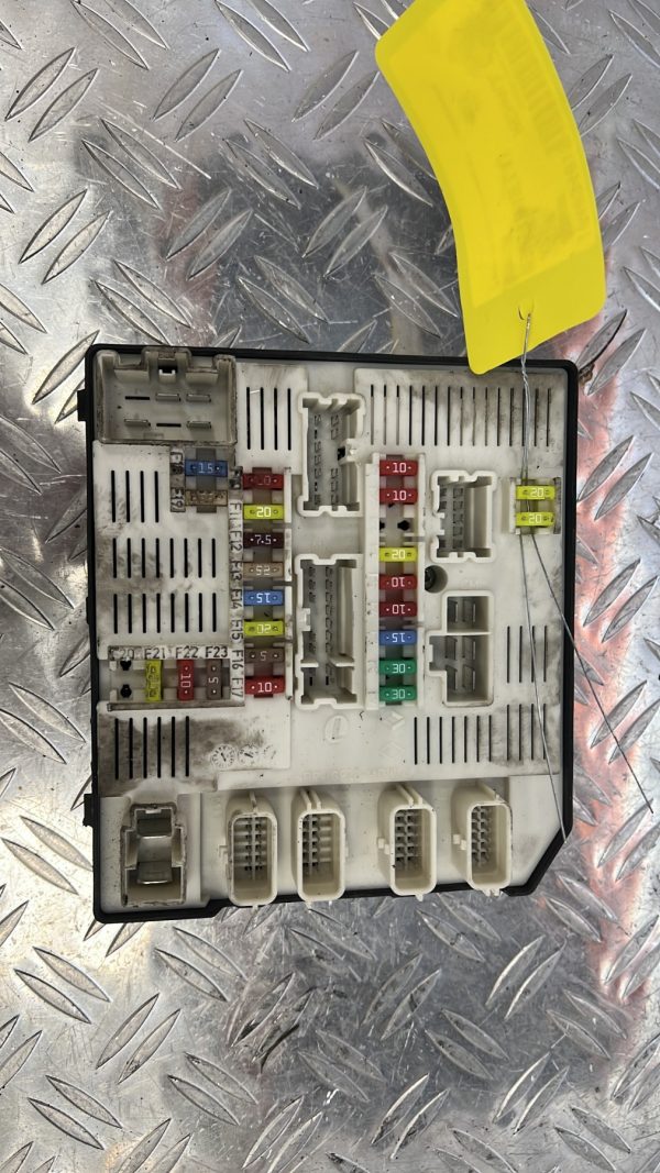 Boitier USM RENAULT MEGANE 3 PHASE 1 – 284B60008R
