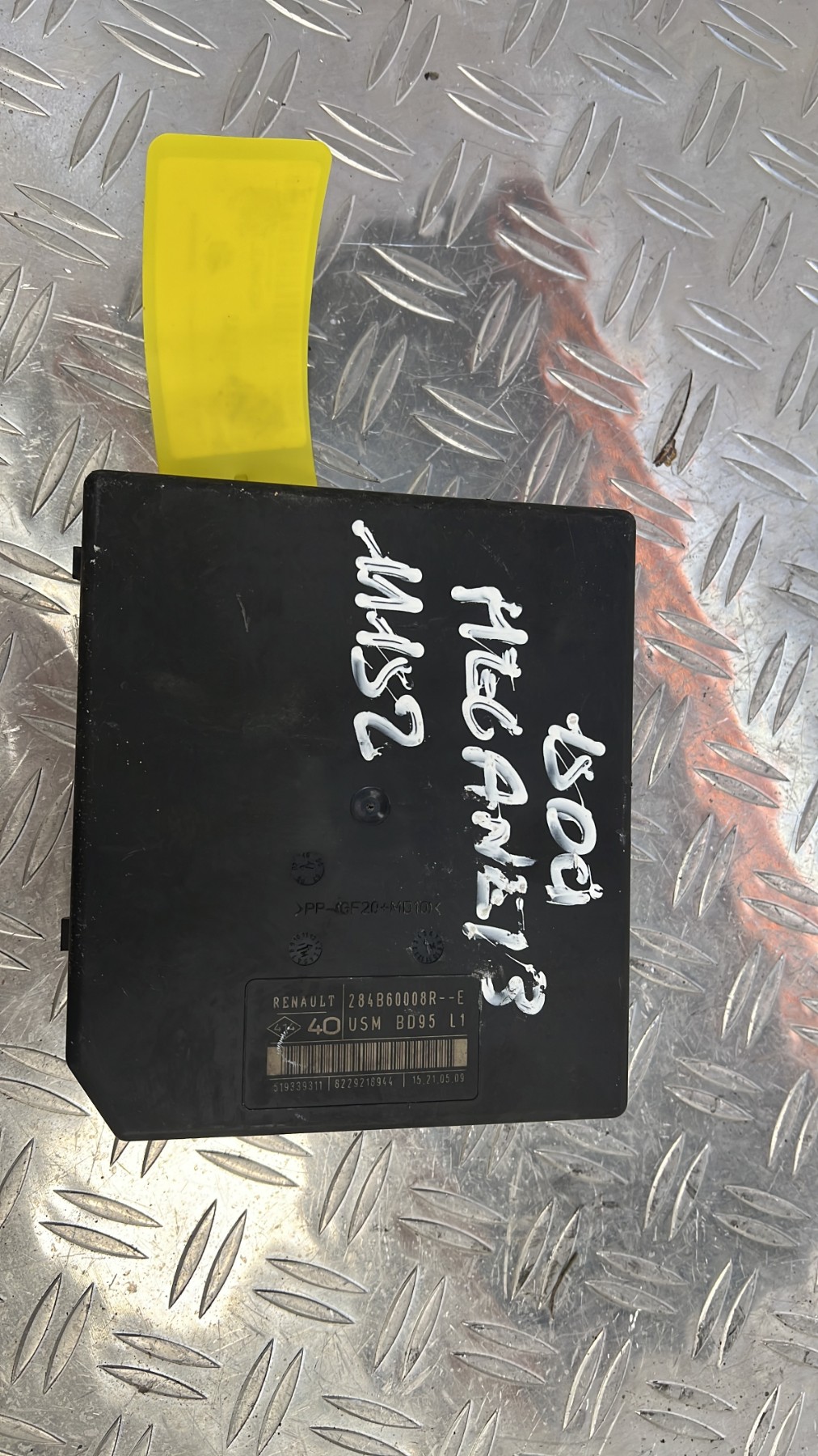 Boitier USM RENAULT MEGANE 3 PHASE 1 – 284B60008R