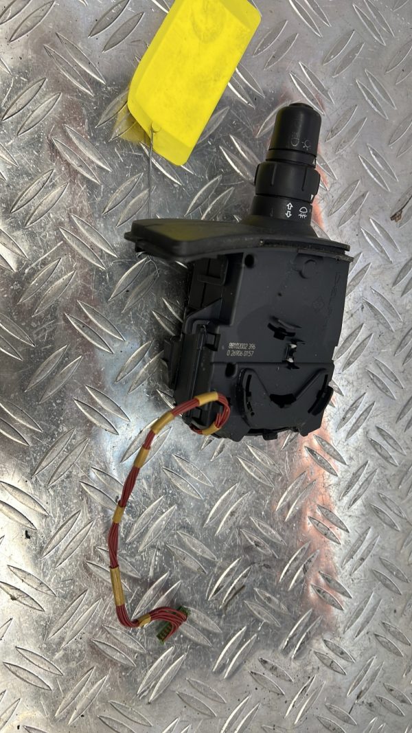 Commodo phare RENAULT CLIO 3 PHASE 1 BREAK – 88103002396