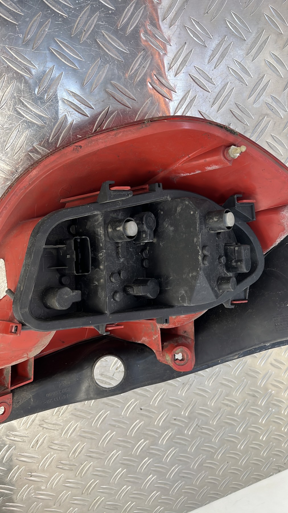 Feu arriere principal droit (feux) RENAULT CLIO 3 PHASE 1 – 89035080