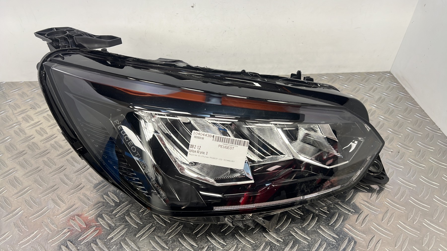 Optique avant principal droit (feux)(phare) PEUGEOT 208 2 – PEUGEOT LED TECHNOLOGY