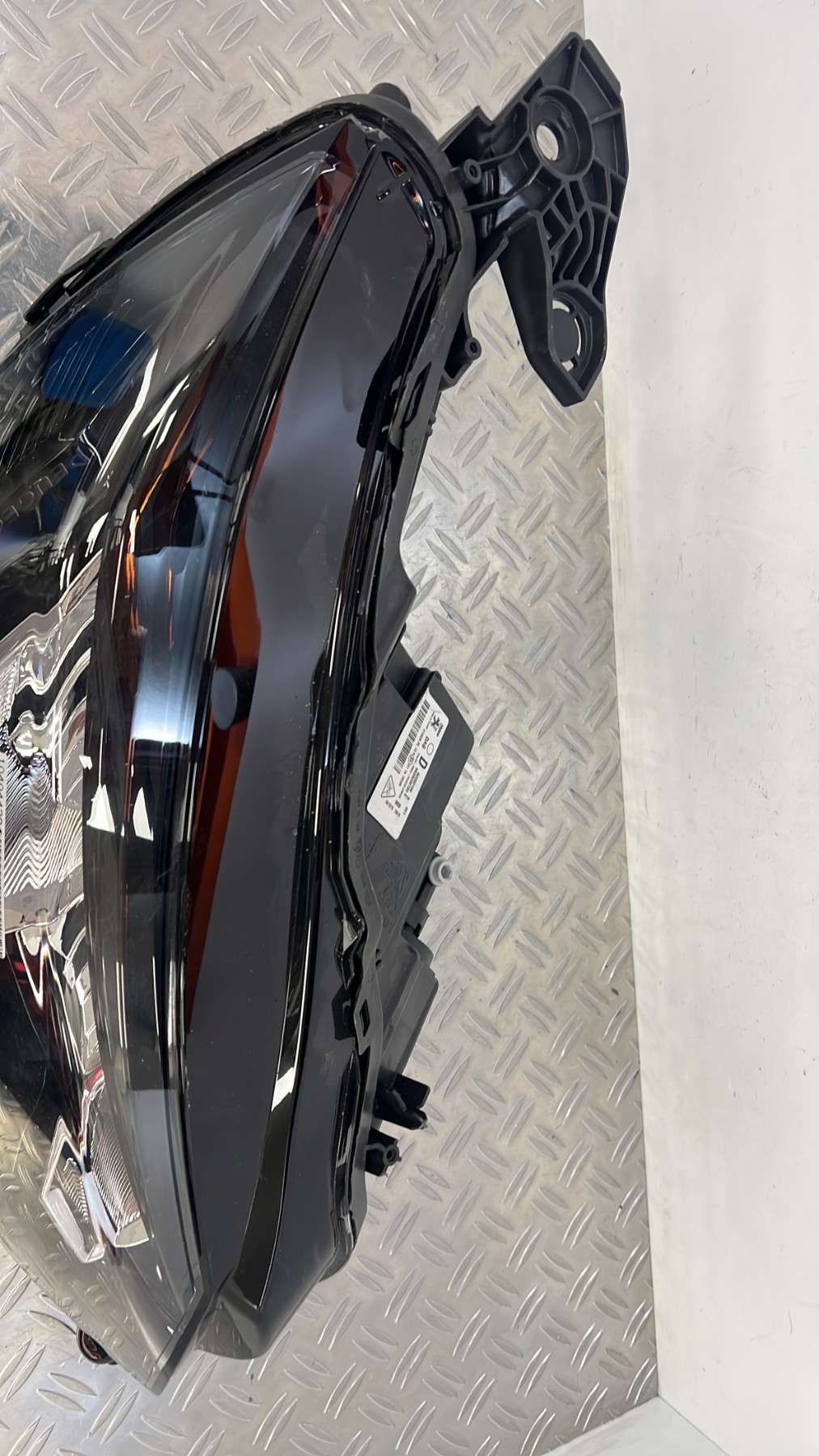 Optique avant principal droit (feux)(phare) PEUGEOT 208 2 – PEUGEOT LED TECHNOLOGY