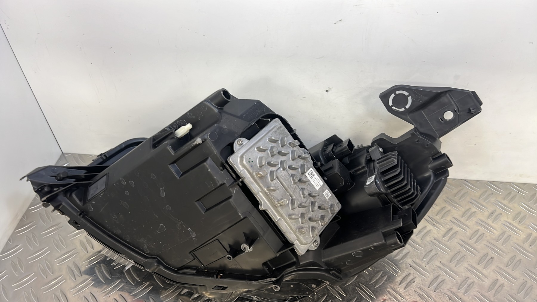 Optique avant principal droit (feux)(phare) PEUGEOT 208 2 – 1682772380