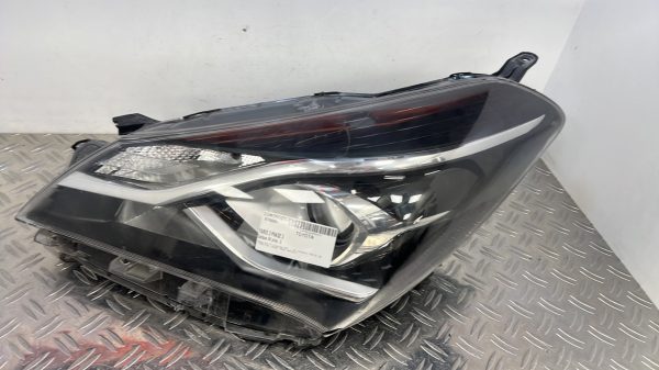 Optique avant principal gauche (feux)(phare) TOYOTA YARIS 3 PHASE 3 – 811700DK00