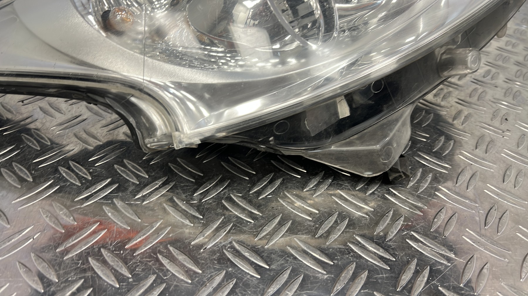 Optique avant principal droit (feux)(phare) PEUGEOT 208 1 PHASE 1 – 9802221680
