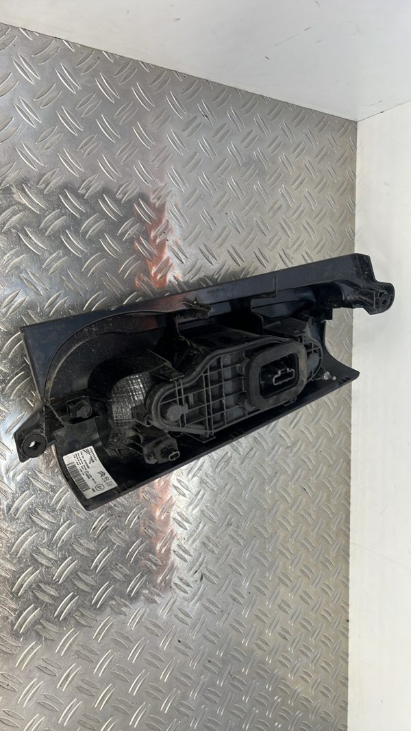 Feu arriere principal gauche (feux) CITROEN BERLINGO 3XL – 9819235880