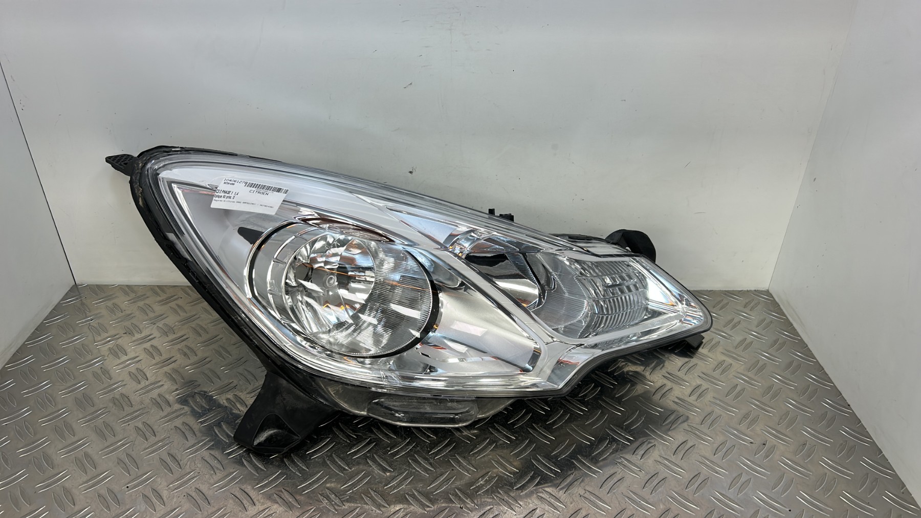 Optique avant principal droit (feux)(phare) CITROEN C3 2 PHASE 1 – 9673814380