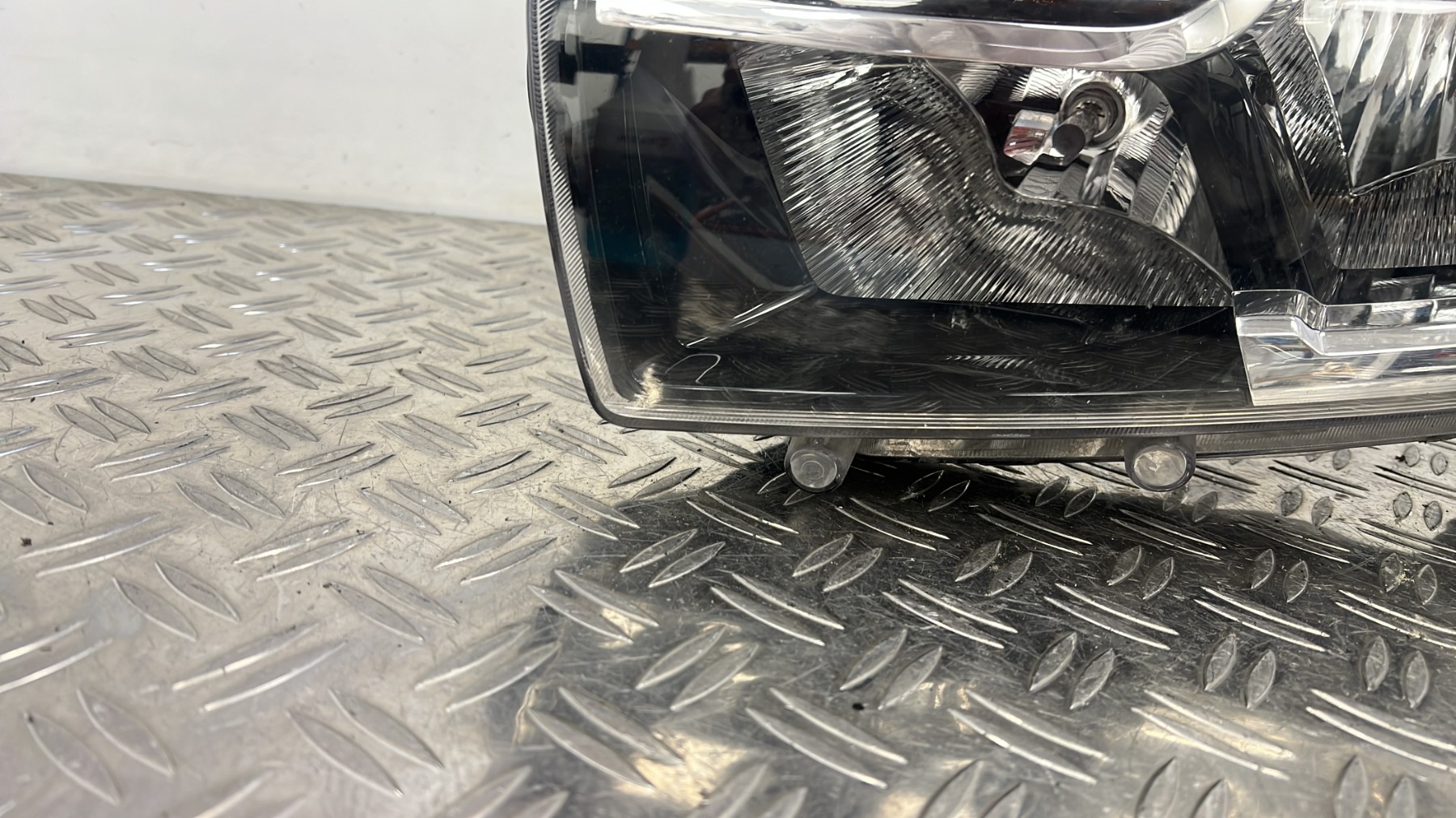 Optique avant principal gauche (feux)(phare) DACIA LOGAN 2 PHASE 2 – 260606078R