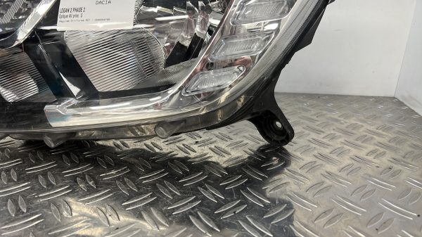 Optique avant principal gauche (feux)(phare) DACIA LOGAN 2 PHASE 2 – 260606078R