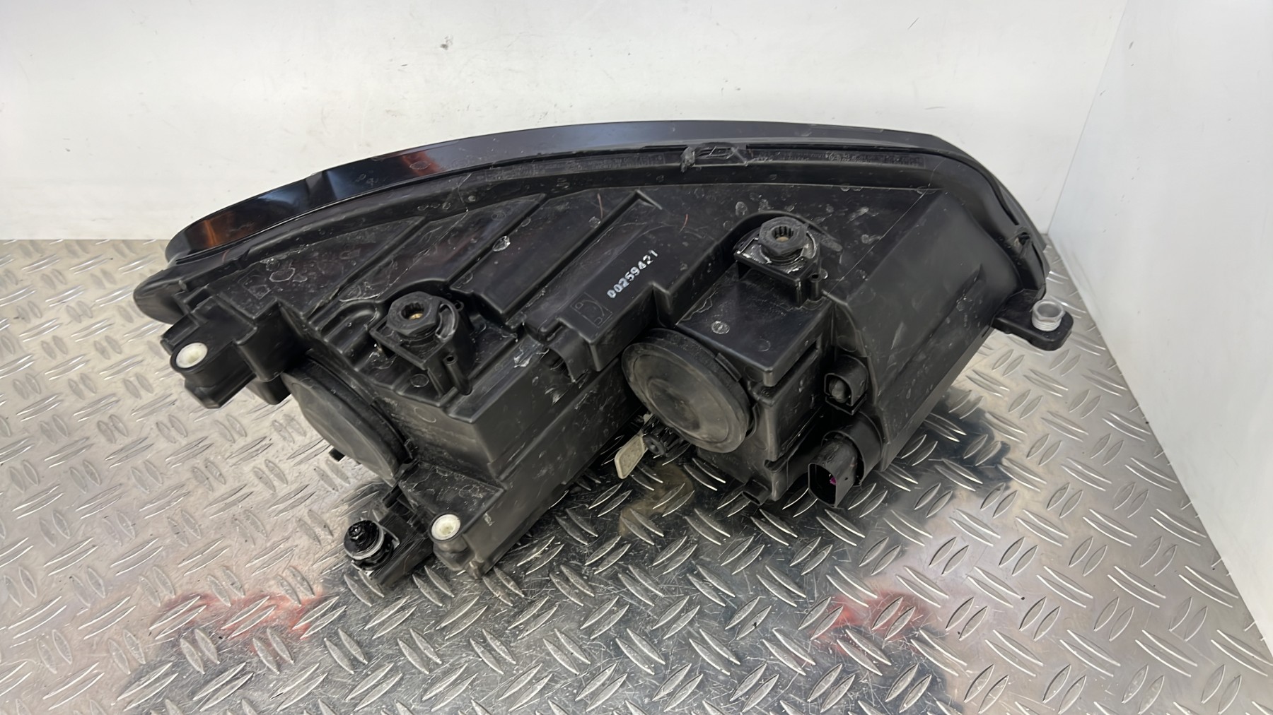 Optique avant principal gauche (feux)(phare) VOLKSWAGEN TOURAN 2 – 1T1941005H